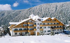 Hotel Tannhof Valles